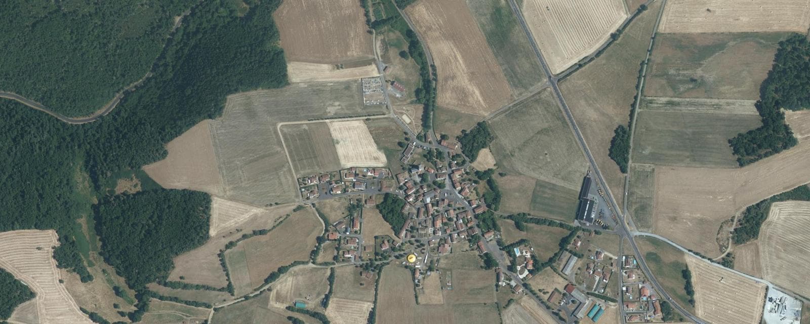 Vue aérienne de Saint-Beauzire (Haute-Loire)