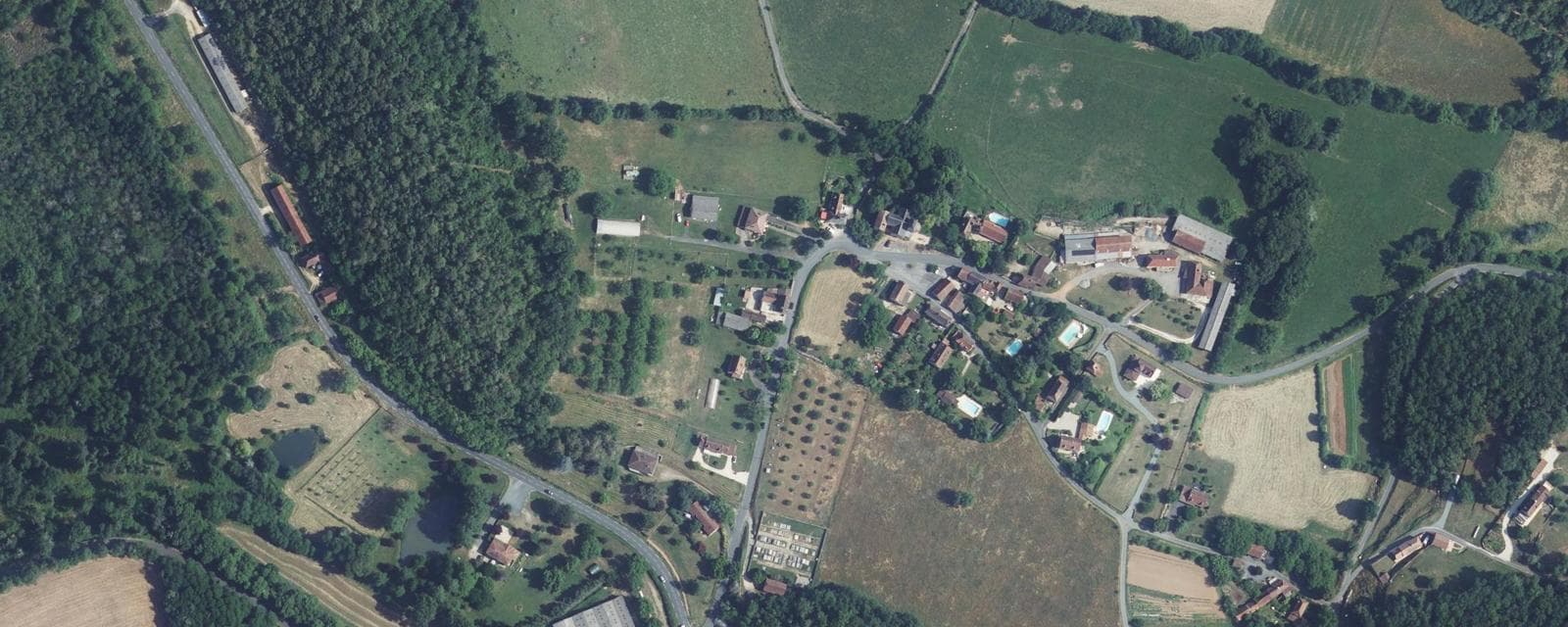 Vue aérienne de Saint-Cirq-Madelon (Lot)