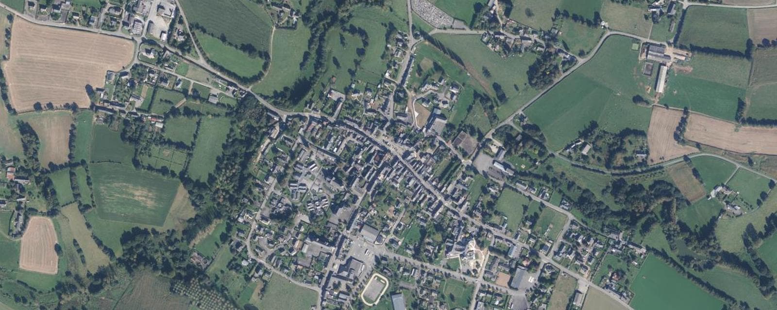 Vue aérienne de Saint-Georges-de-Reintembault (Ille-et-Vilaine)