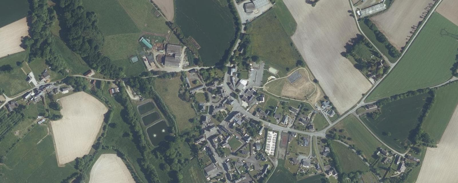 Vue aérienne de Saint-Glen (Côtes-d'Armor)