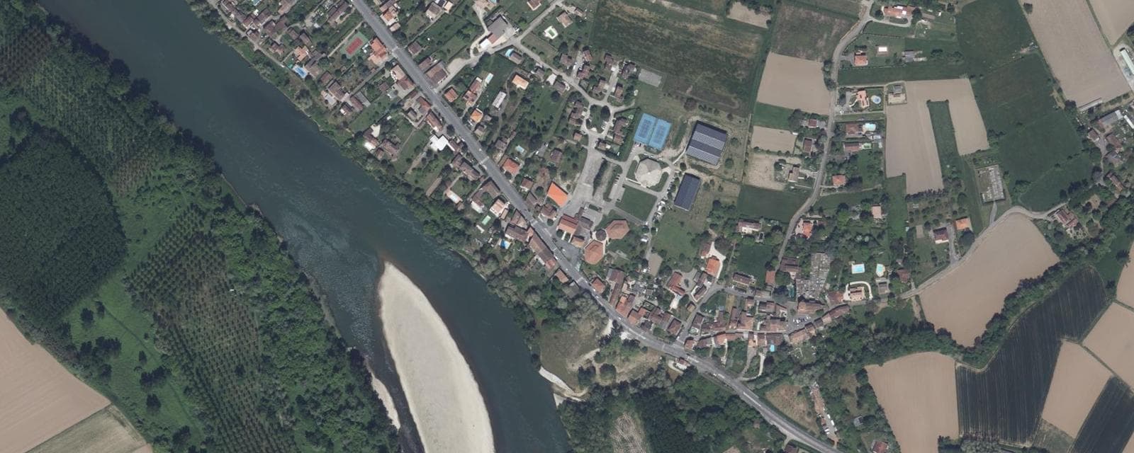 Vue aérienne de Saint-Hilaire-de-Lusignan (Lot-et-Garonne)