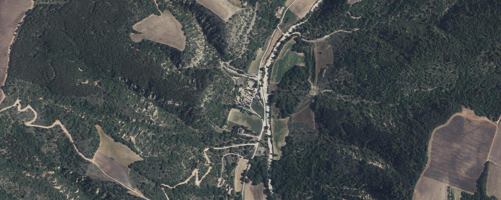 Vue aérienne de Saint-Jeannet (Alpes-de-Haute-Provence)