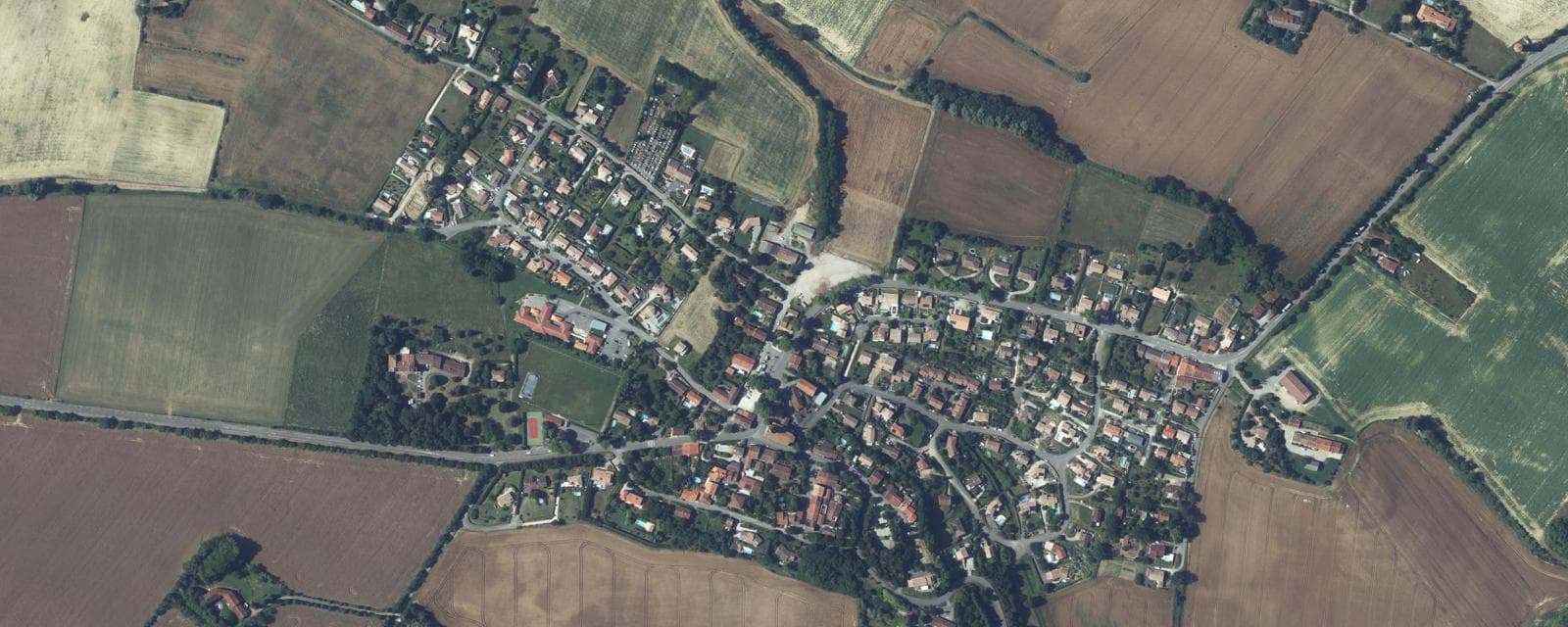 Vue aérienne de Saint-Léon (Haute-Garonne)