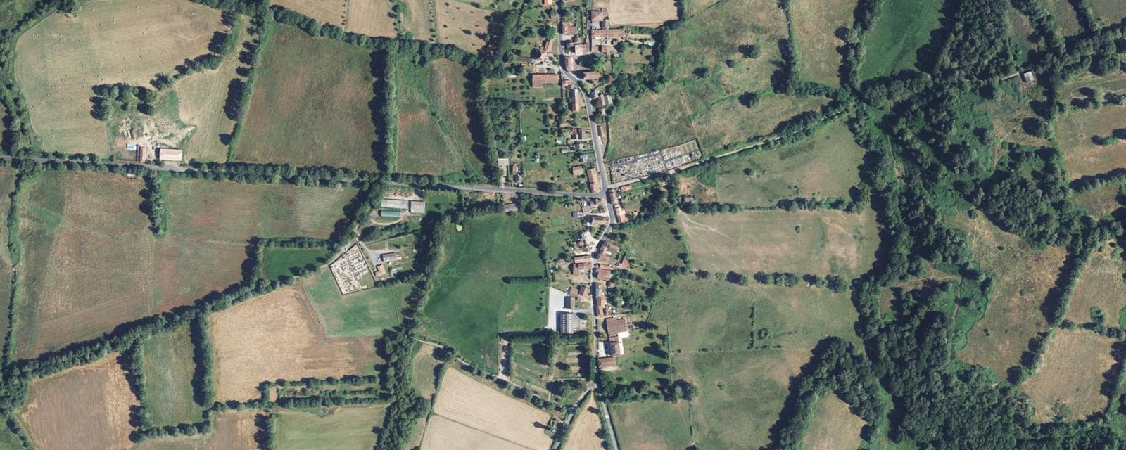 Vue aérienne de Saint-Martial-sur-Isop (Haute-Vienne)