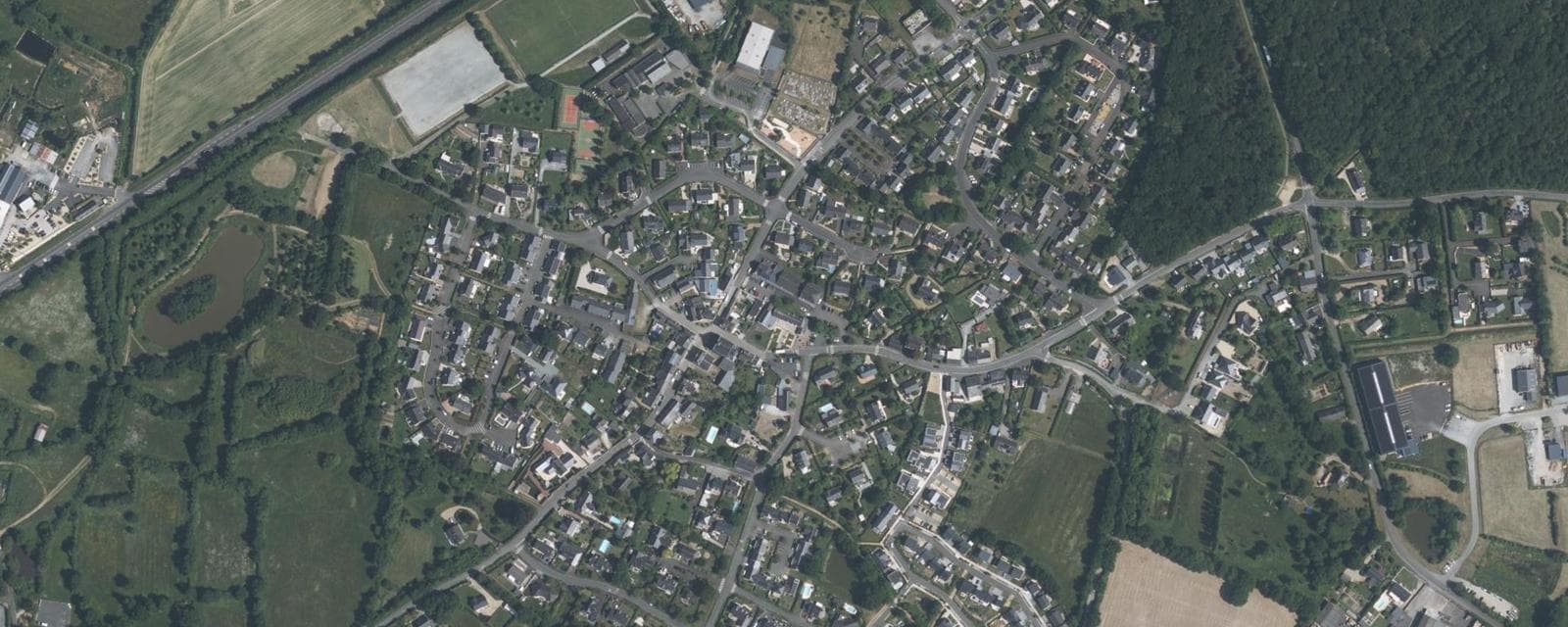 Vue aérienne de Saint-Martin-du-Fouilloux (Maine-et-Loire)