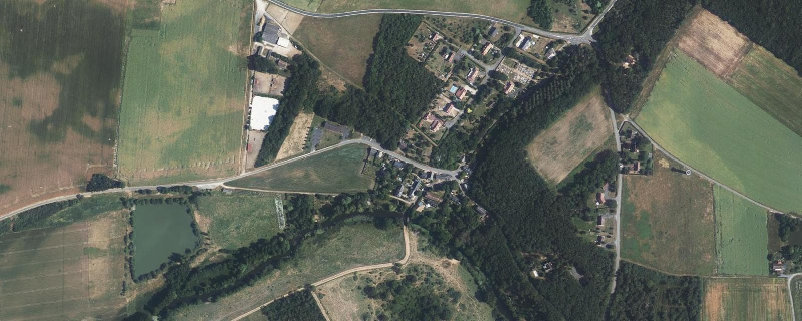 Vue aérienne de Saint-Maur-sur-le-Loir (Eure-et-Loir)