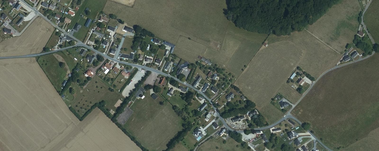 Vue aérienne de Saint-Nicolas-de-la-Haie (Seine-Maritime)