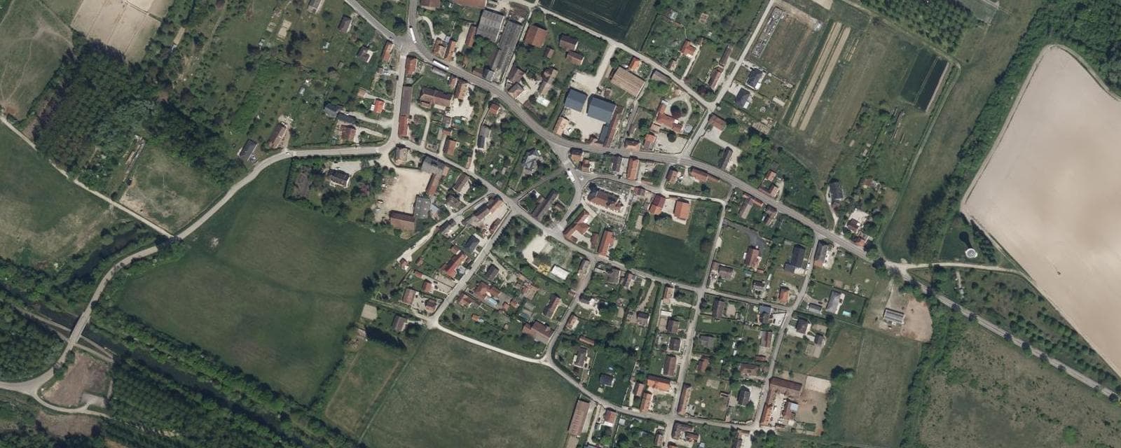 Vue aérienne de Saint-Oulph (Aube)