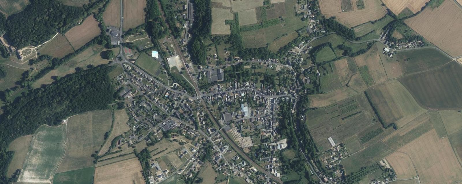 Vue aérienne de Saint-Paterne-Racan (Indre-et-Loire)