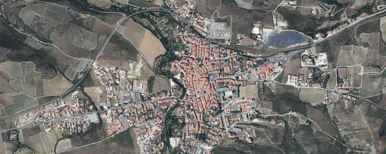 Vue aérienne de Saint-Paul-de-Fenouillet (Pyrénées-Orientales)