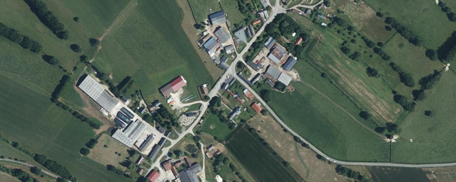 Vue aérienne de Saint-Pierre-des-Jonquières (Seine-Maritime)