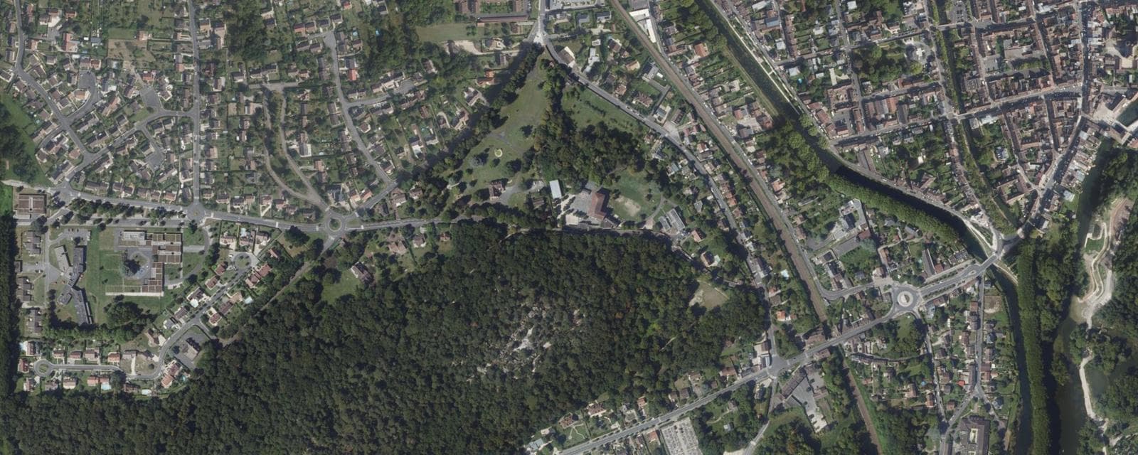 Vue aérienne de Saint-Pierre-lès-Nemours (Seine-et-Marne)
