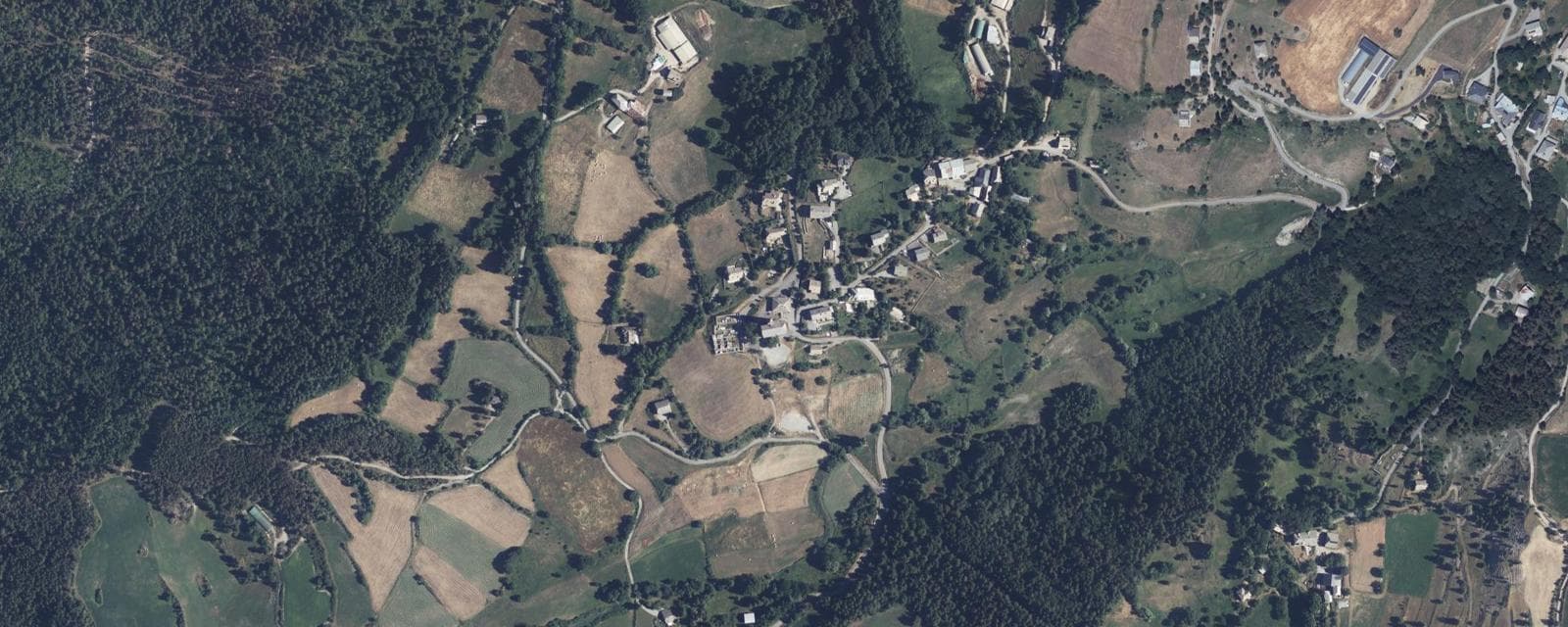 Vue aérienne de Saint-Sauveur (Hautes-Alpes)