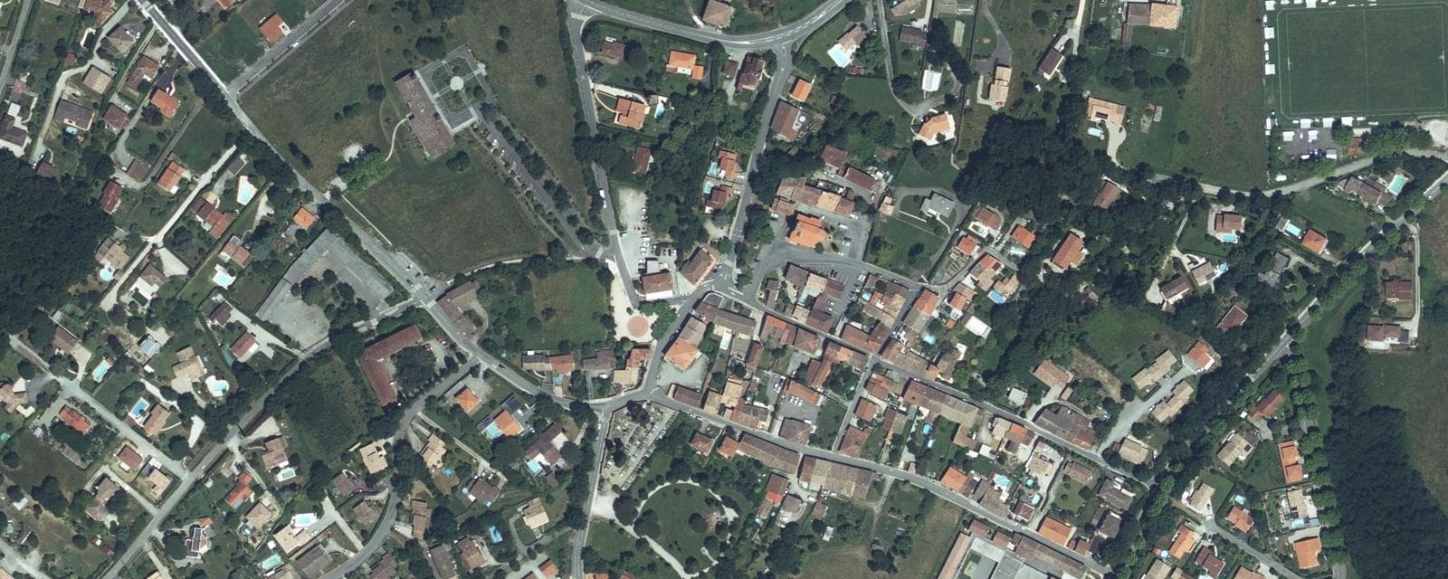 Vue aérienne de Saint-Sauveur (Haute-Garonne)