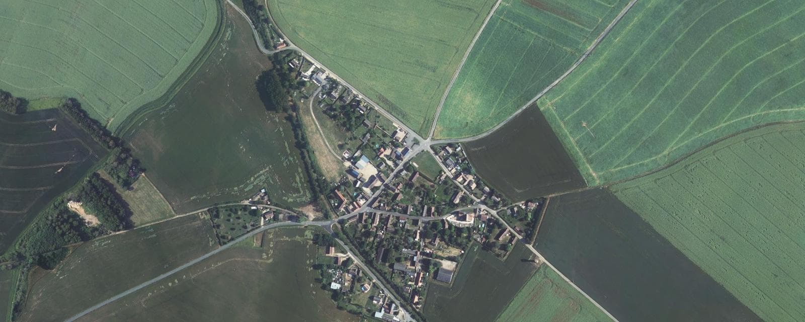 Vue aérienne de Saint-Sauveur-Marville (Eure-et-Loir)