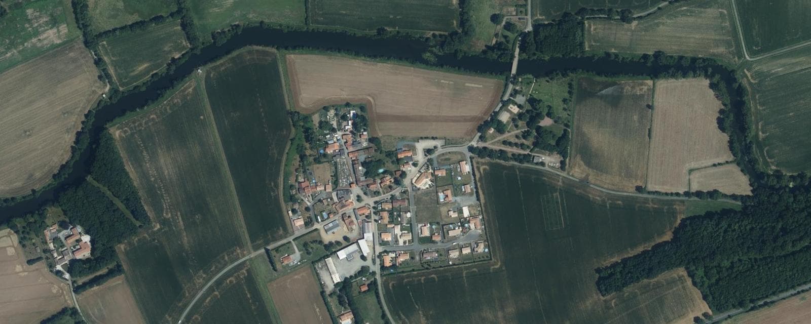 Vue aérienne de Sainte-Pexine (Vendée)