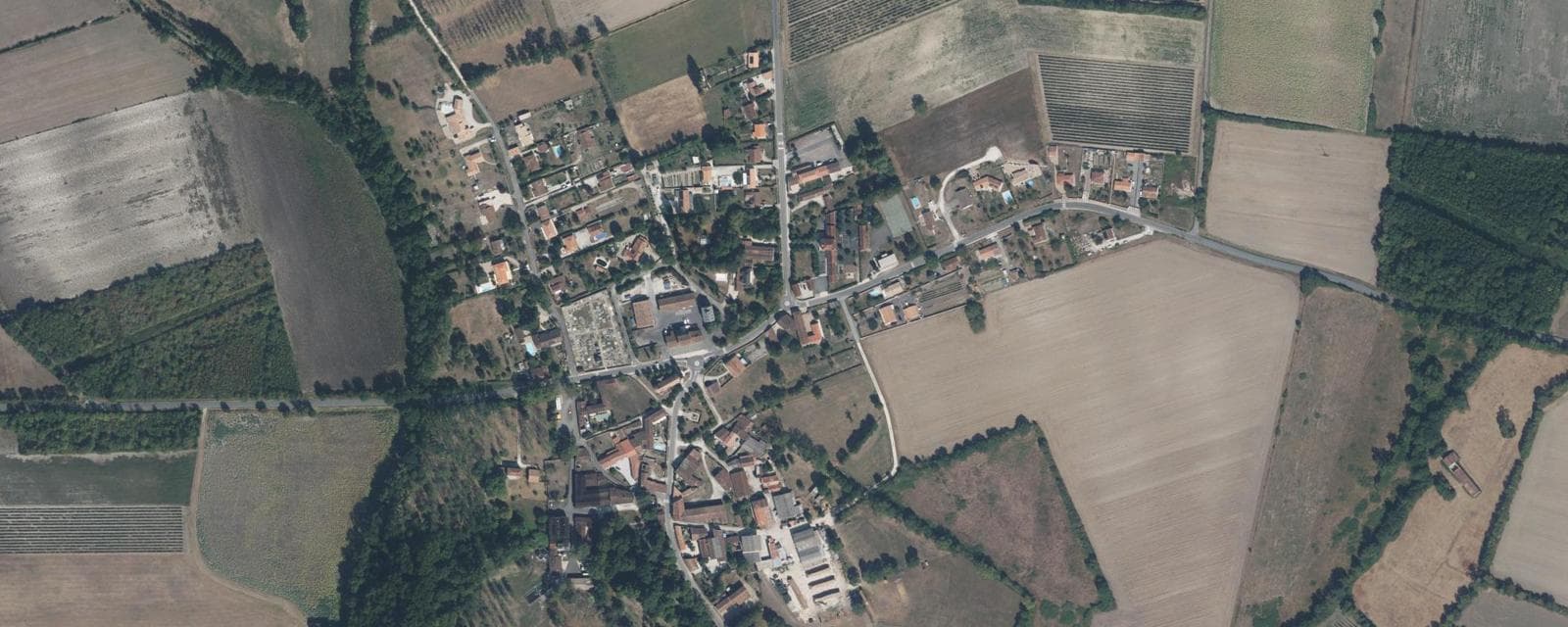Vue aérienne de Sainte-Sévère (Charente)
