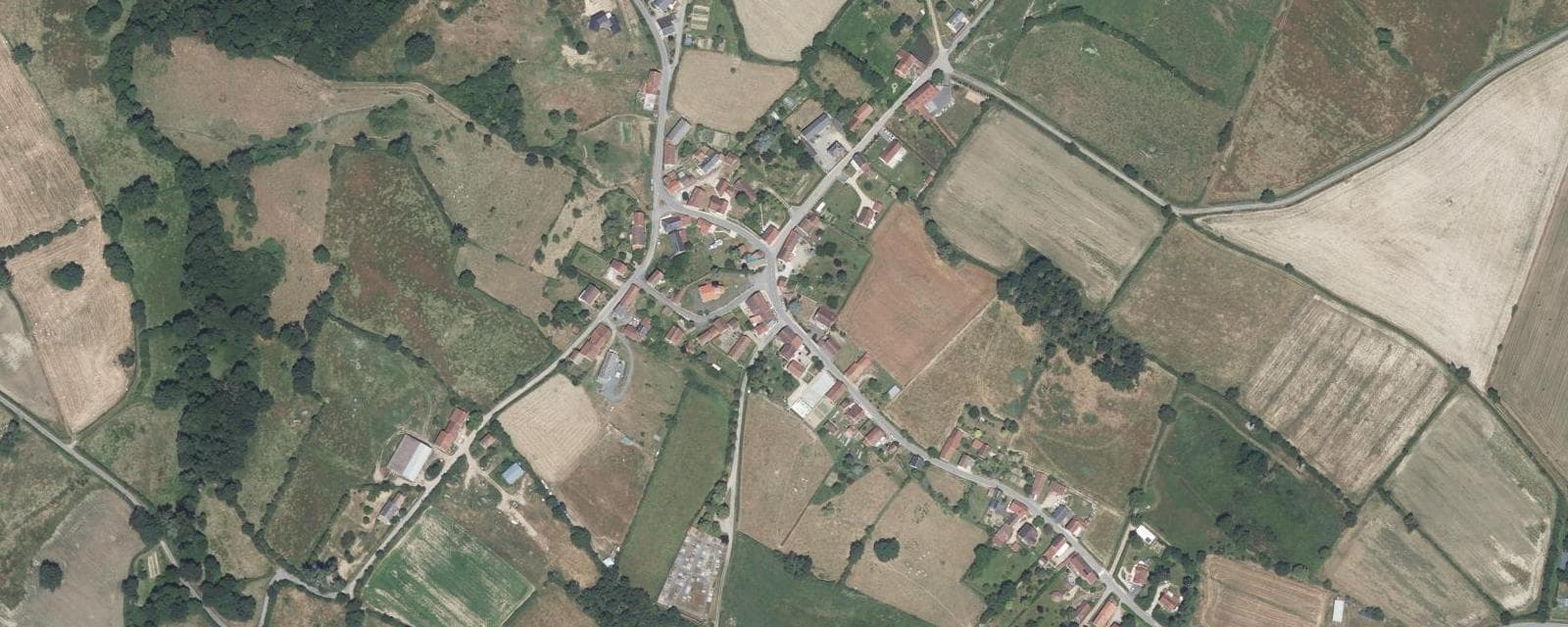 Vue aérienne de Sainte-Thérence (Allier)