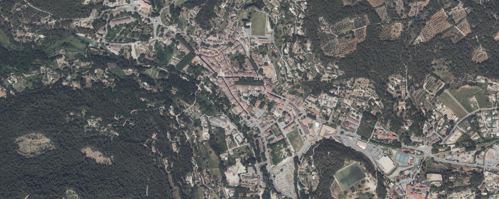 Vue aérienne de Salernes (Var)