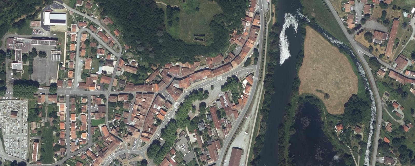 Vue aérienne de Salies-du-Salat (Haute-Garonne)