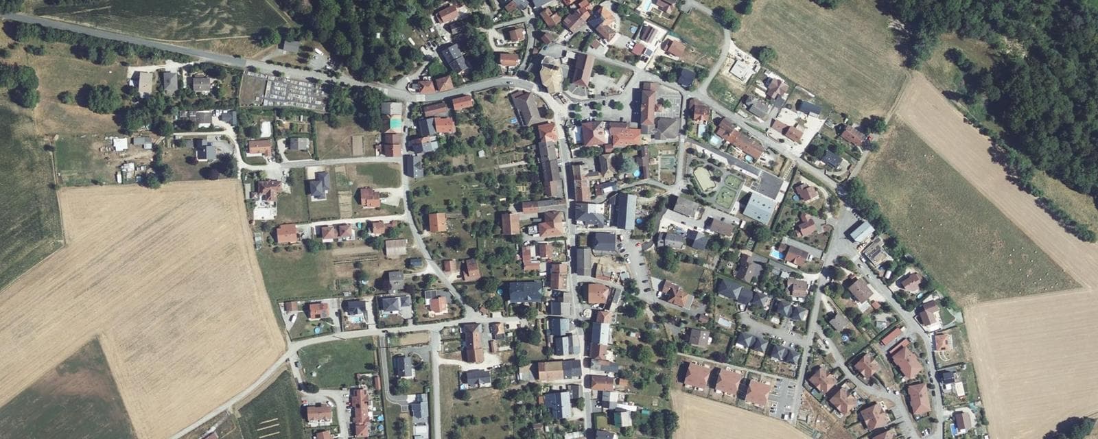 Vue aérienne de Sallenôves (Haute-Savoie)