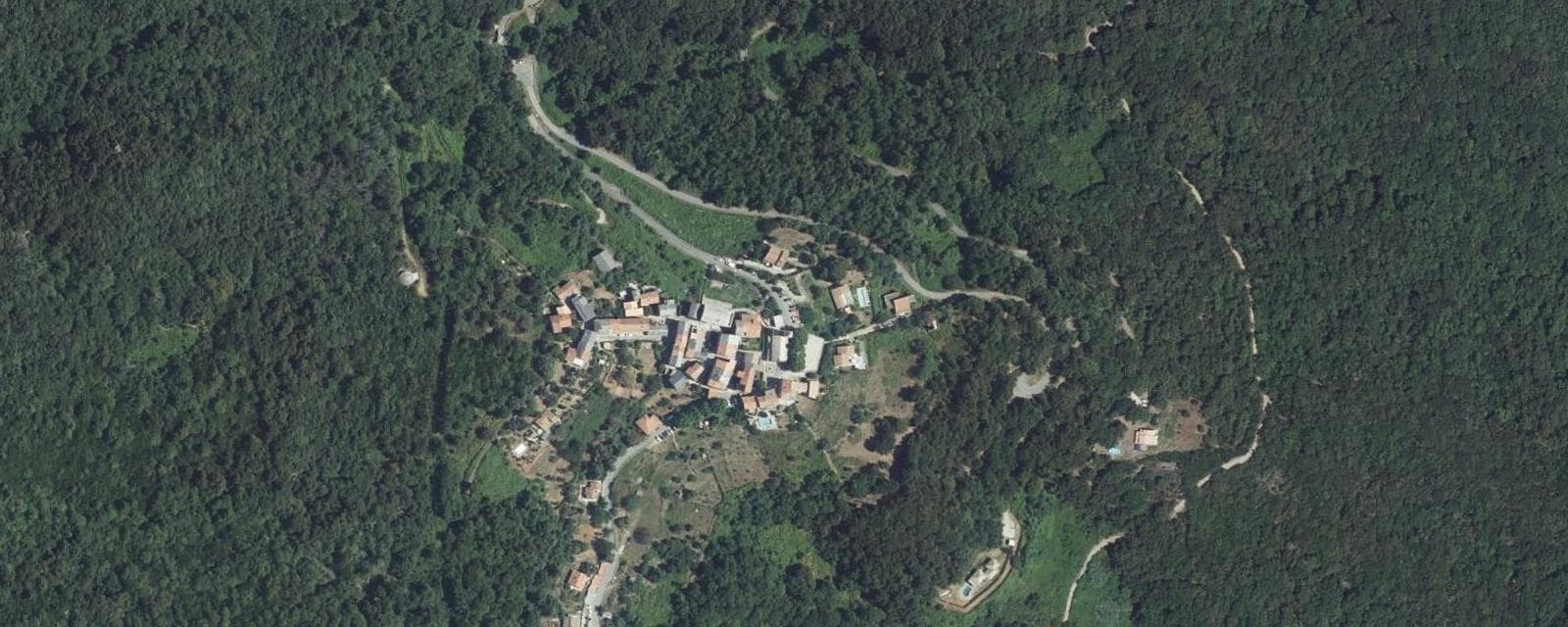 Vue aérienne de Santa-Maria-Poggio (Haute-Corse)