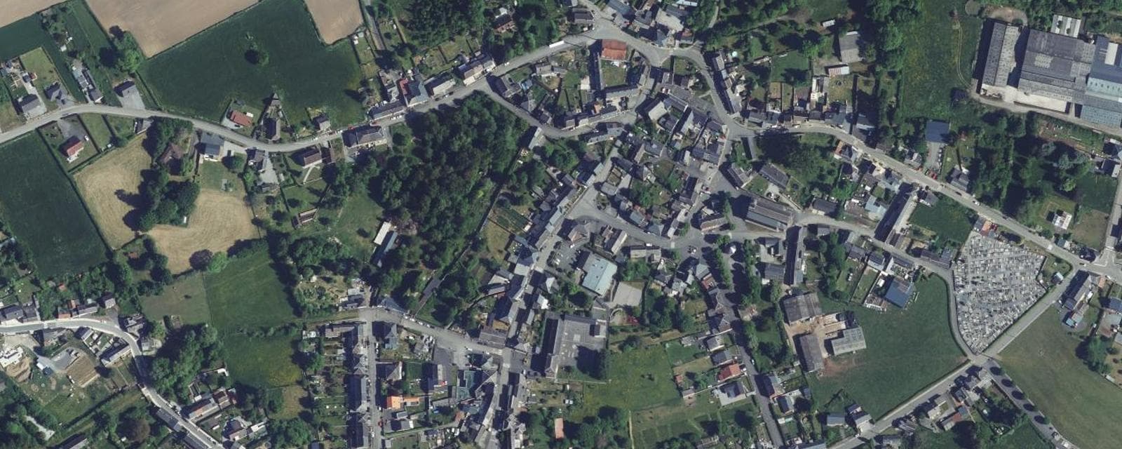 Vue aérienne de Sars-Poteries (Nord)
