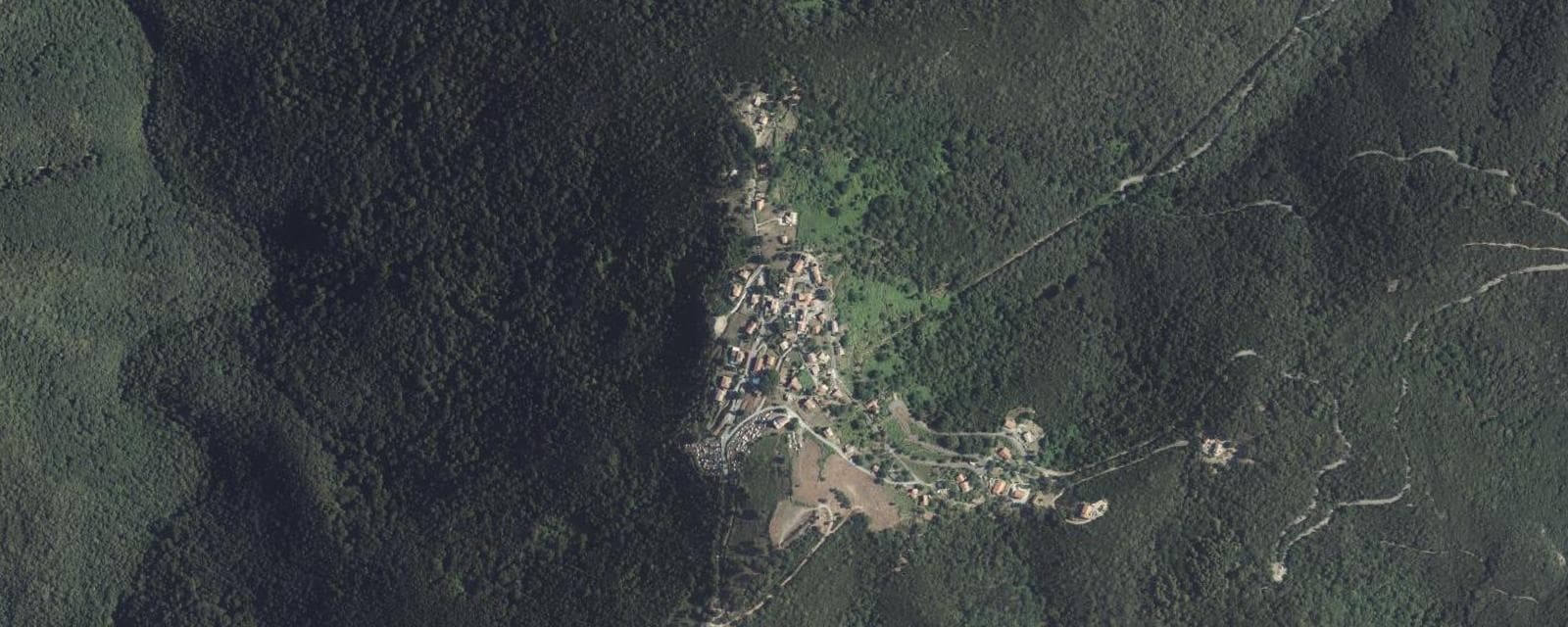 Vue aérienne de Serra-di-Fiumorbo (Haute-Corse)
