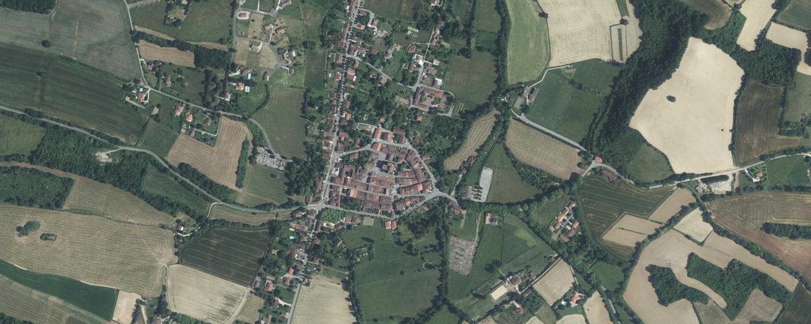 Vue aérienne de Simorre (Gers)