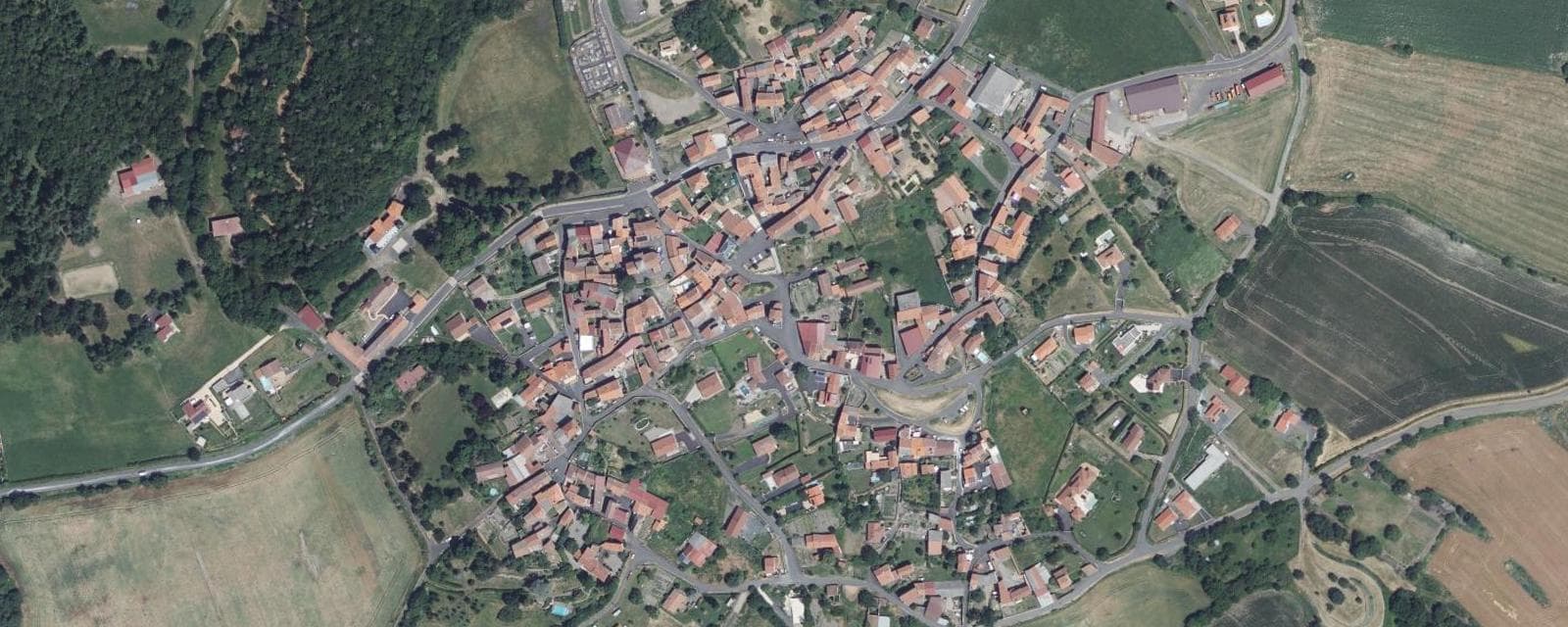 Vue aérienne de Solignat (Puy-de-Dôme)