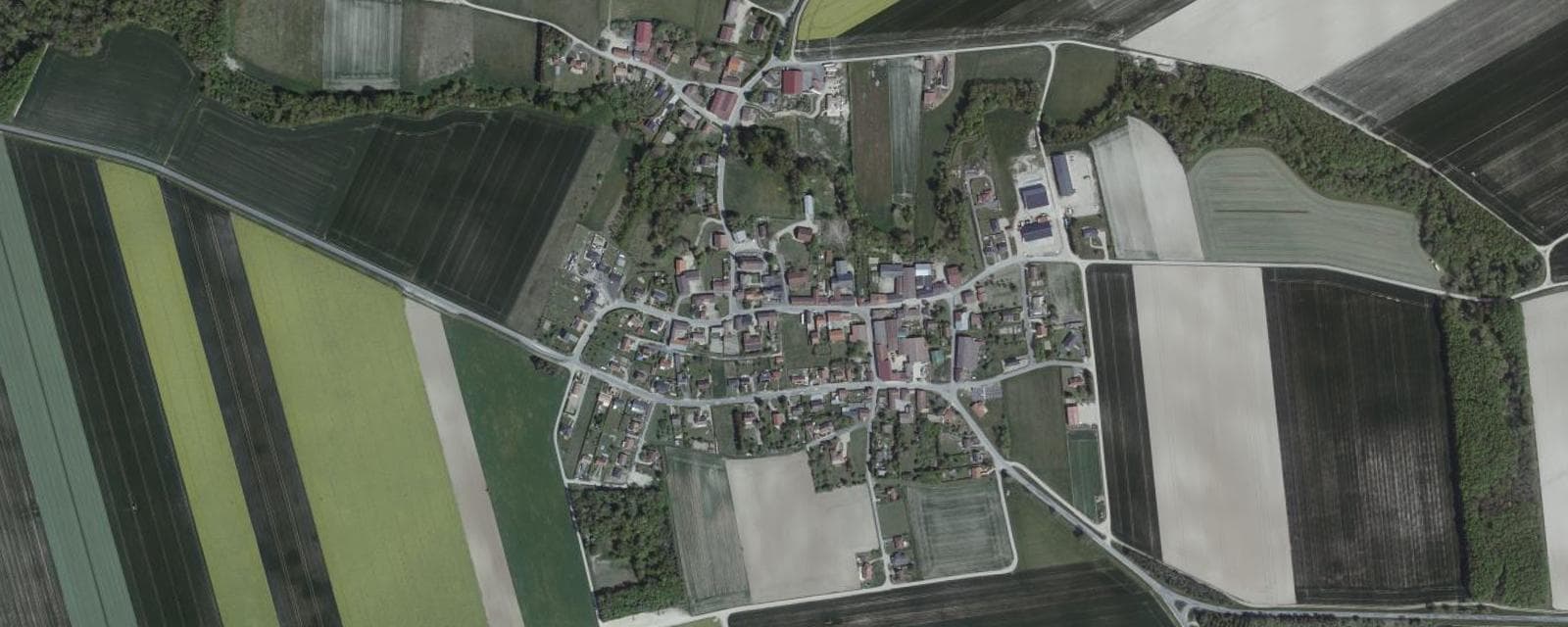 Vue aérienne de Somme-Vesle (Marne)