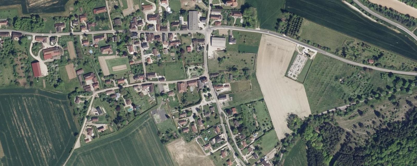 Vue aérienne de Sommeval (Aube)