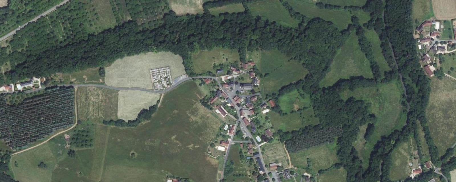 Vue aérienne de Strenquels (Lot)