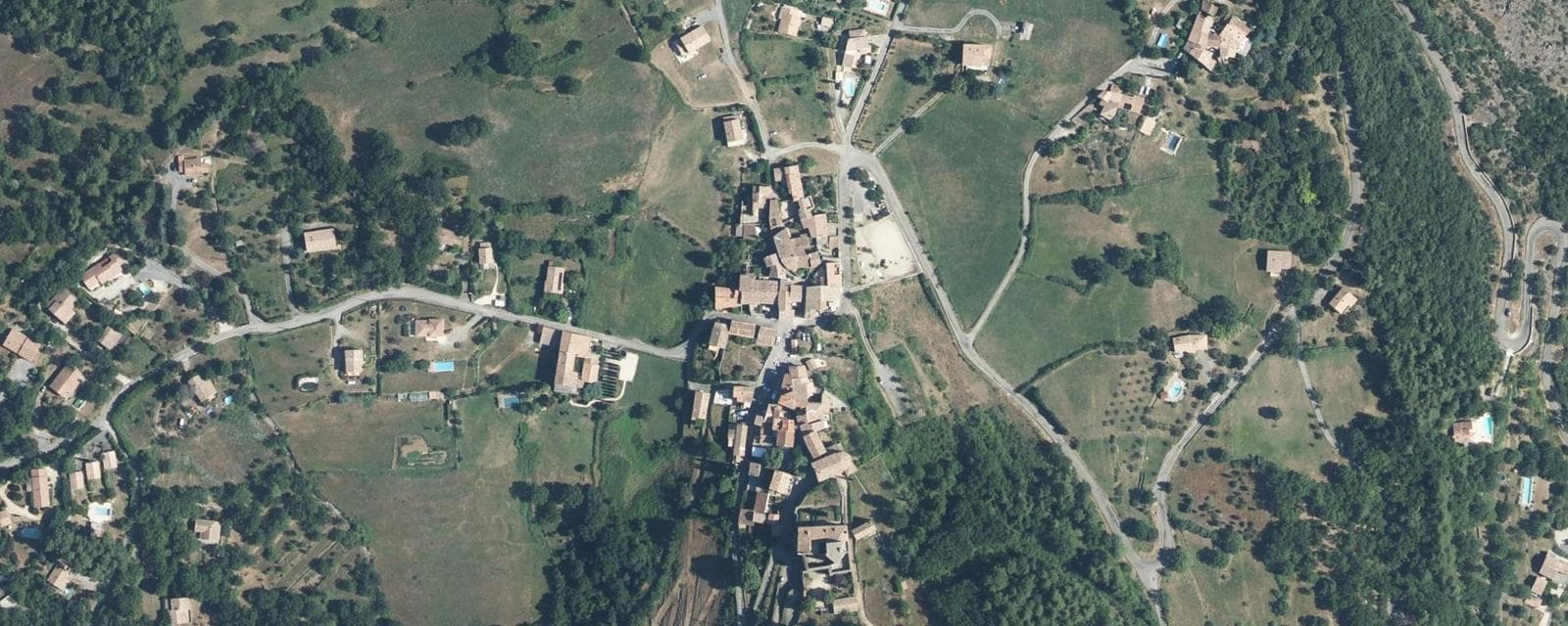 Vue aérienne de Tauriers (Ardèche)