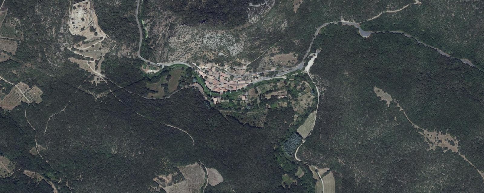 Vue aérienne de Termes (Aude)