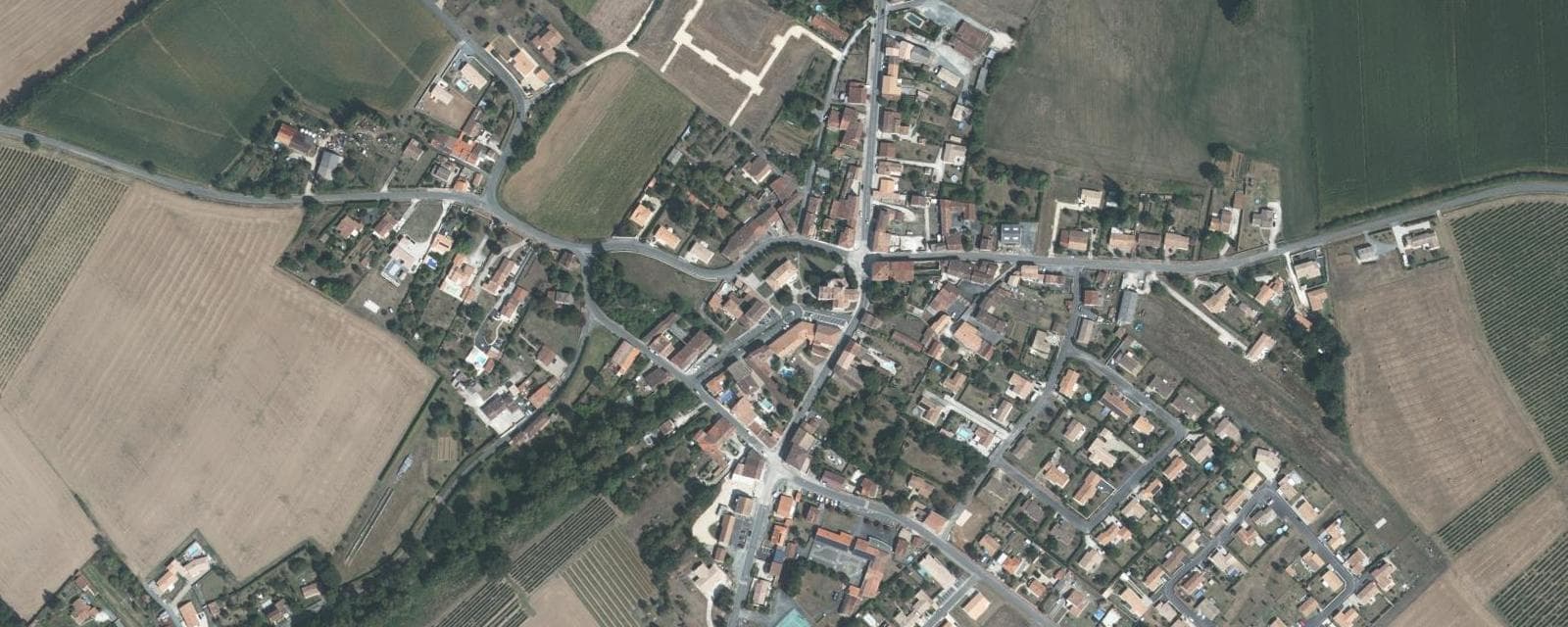 Vue aérienne de Tesson (Charente-Maritime)