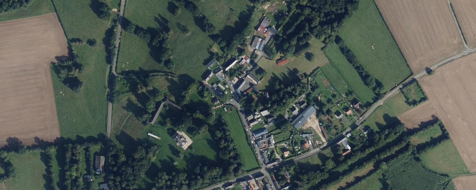 Vue aérienne de Thieulloy-la-Ville (Somme)