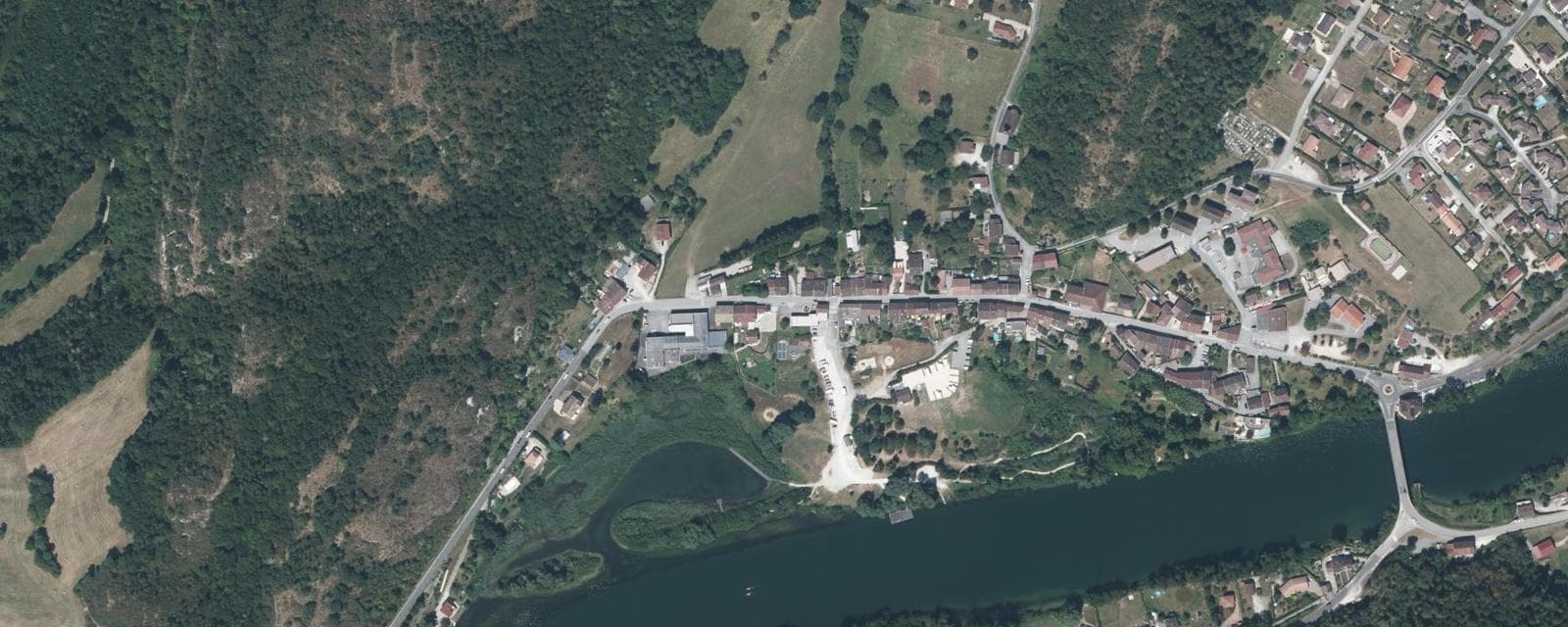 Vue aérienne de Thoirette-Coisia (Jura)
