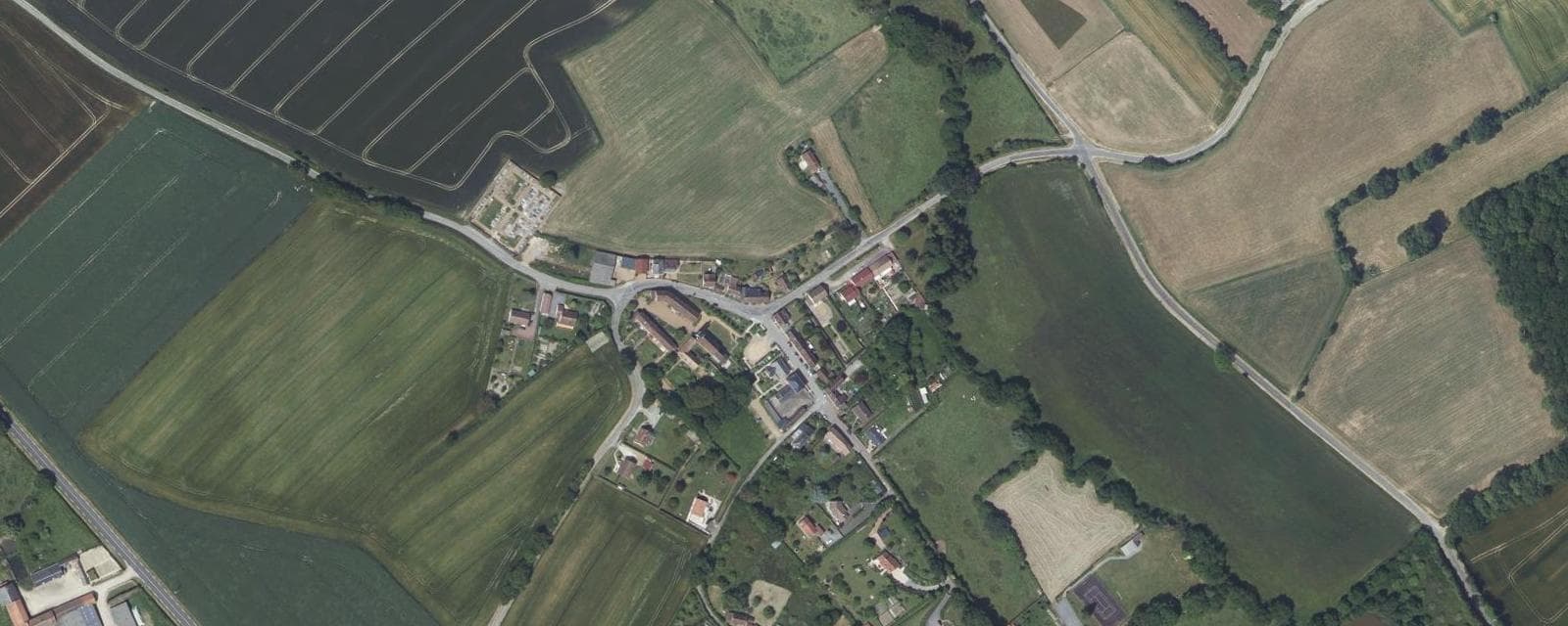 Vue aérienne de Trizay-Coutretot-Saint-Serge (Eure-et-Loir)