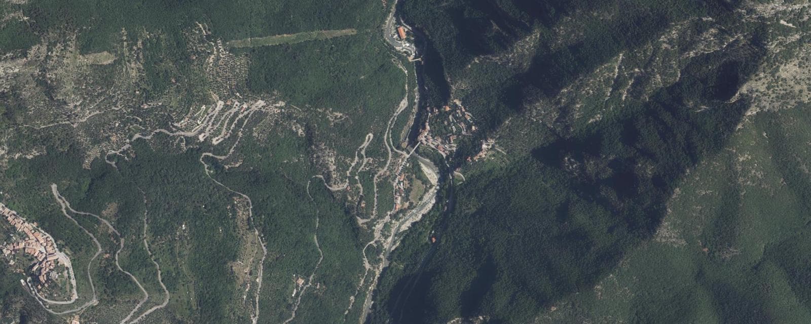 Vue aérienne de Utelle (Alpes-Maritimes)