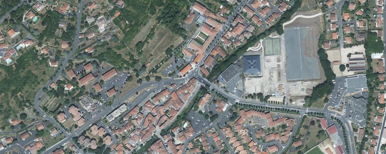 Vue aérienne de Vals-près-le-Puy (Haute-Loire)