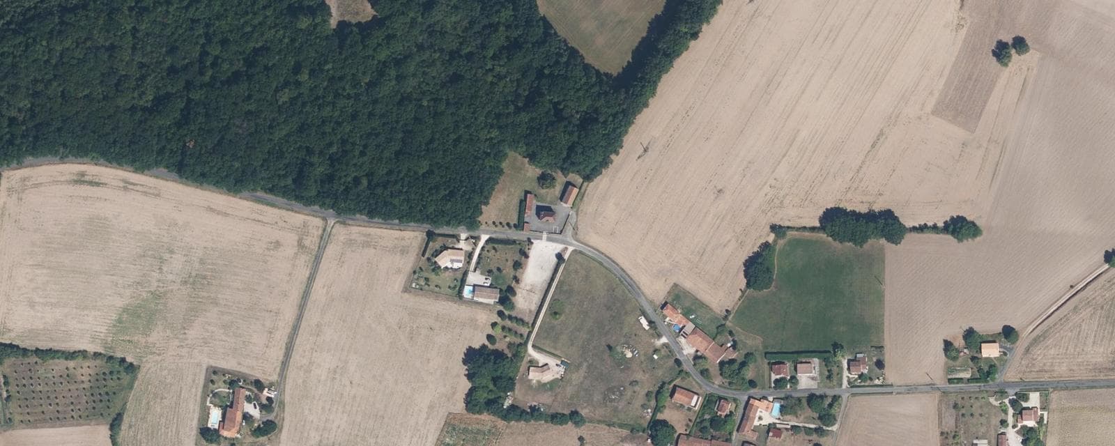 Vue aérienne de Vaux-Lavalette (Charente)