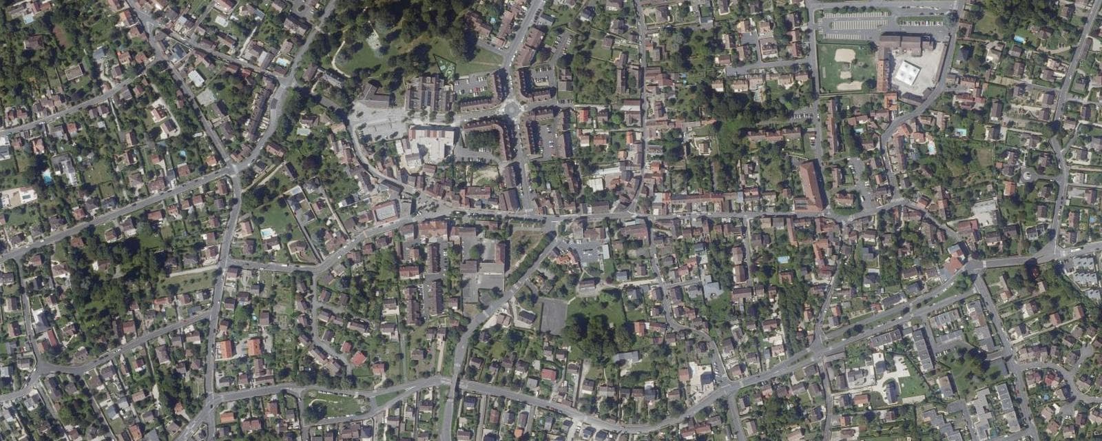 Vue aérienne de Vaux-le-Pénil (Seine-et-Marne)