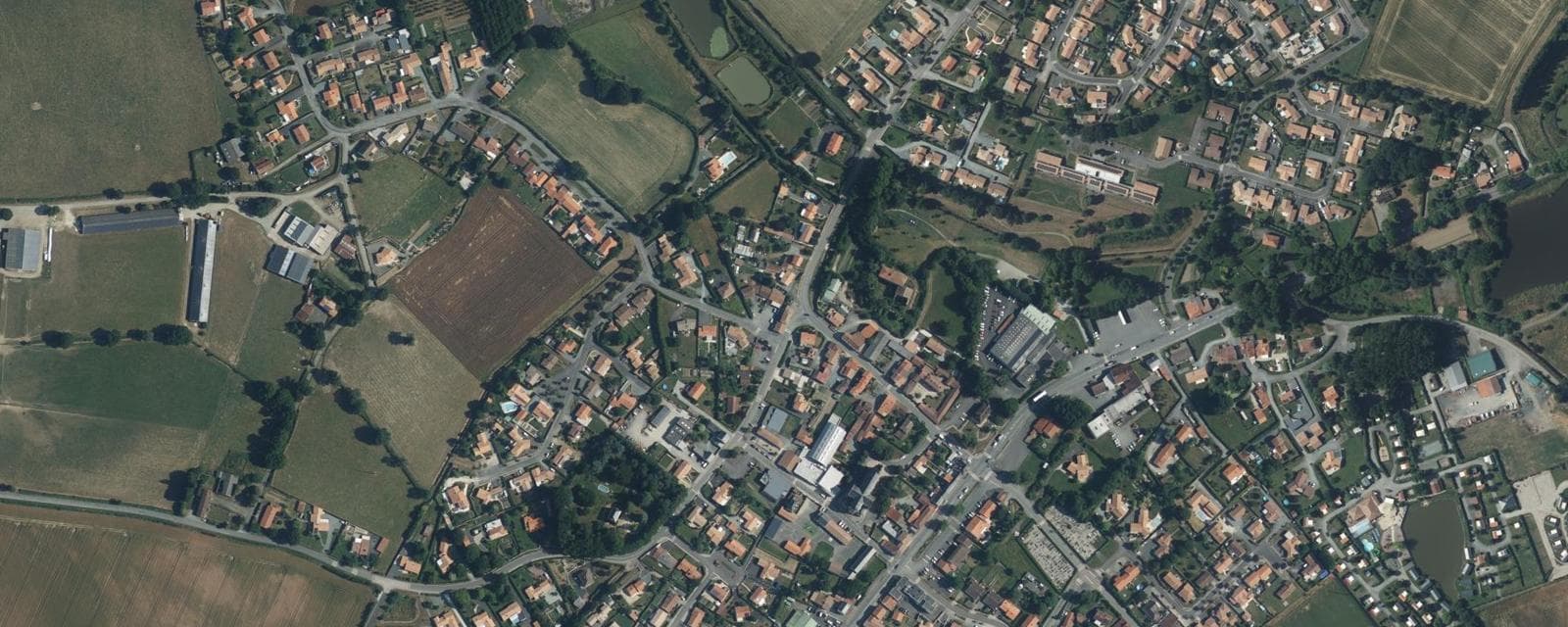 Vue aérienne de Vendrennes (Vendée)