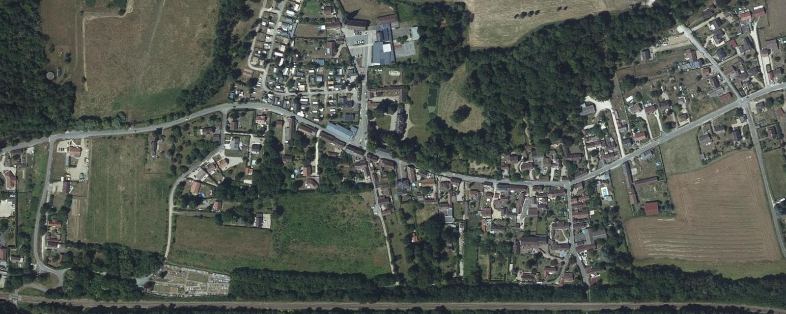 Vue aérienne de Vert-en-Drouais (Eure-et-Loir)