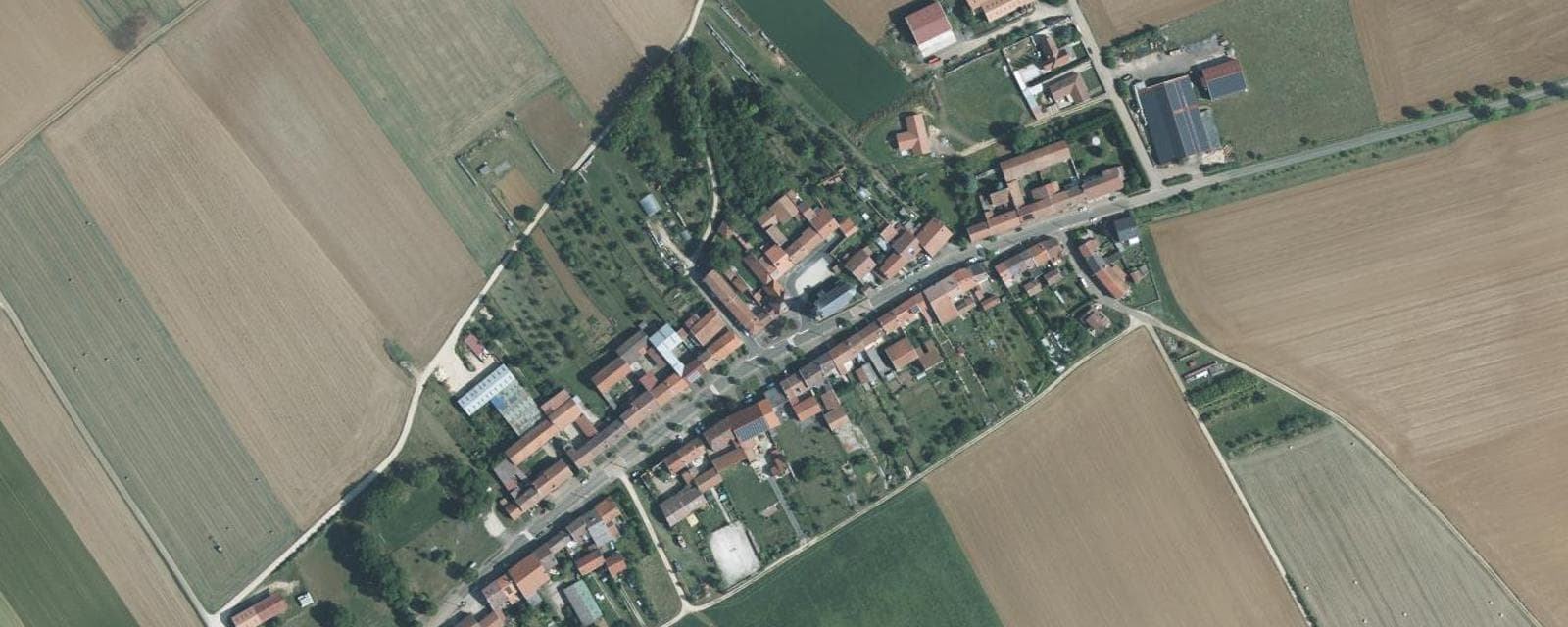Vue aérienne de Viéville-en-Haye (Meurthe-et-Moselle)