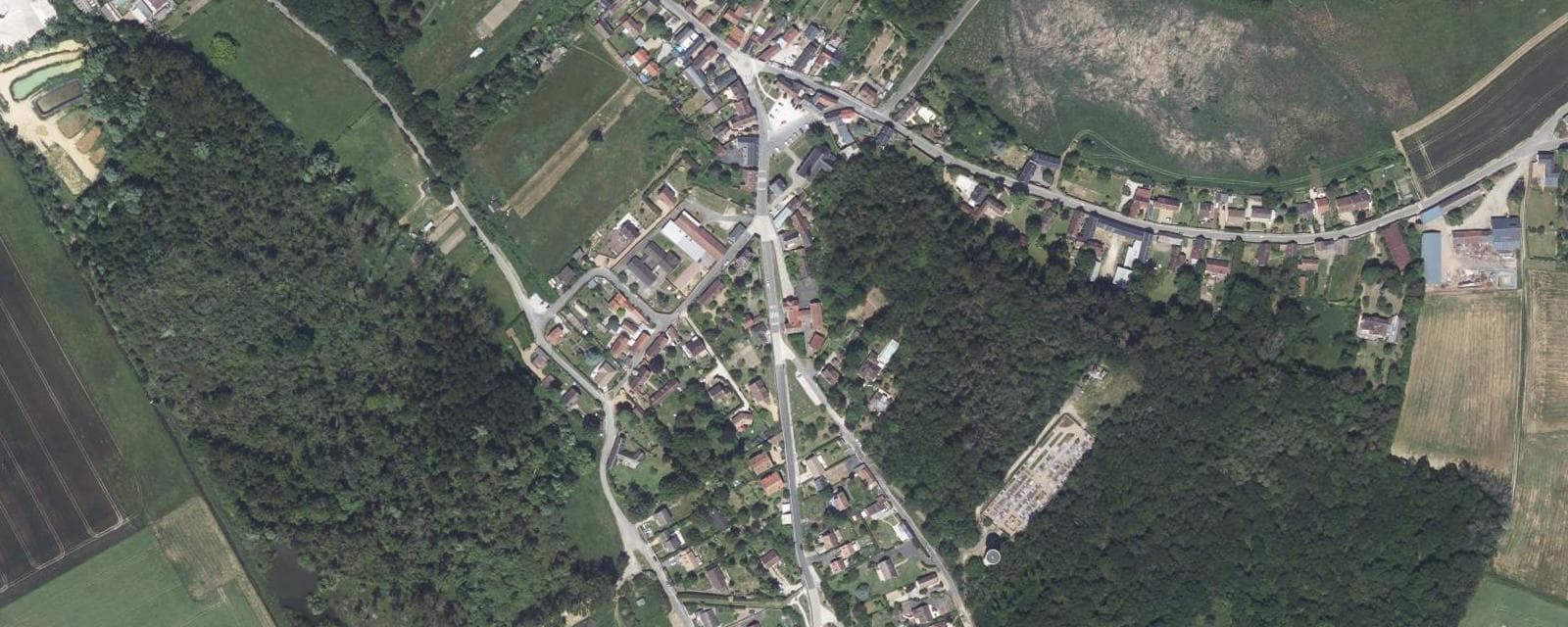 Vue aérienne de Villiers-le-Morhier (Eure-et-Loir)