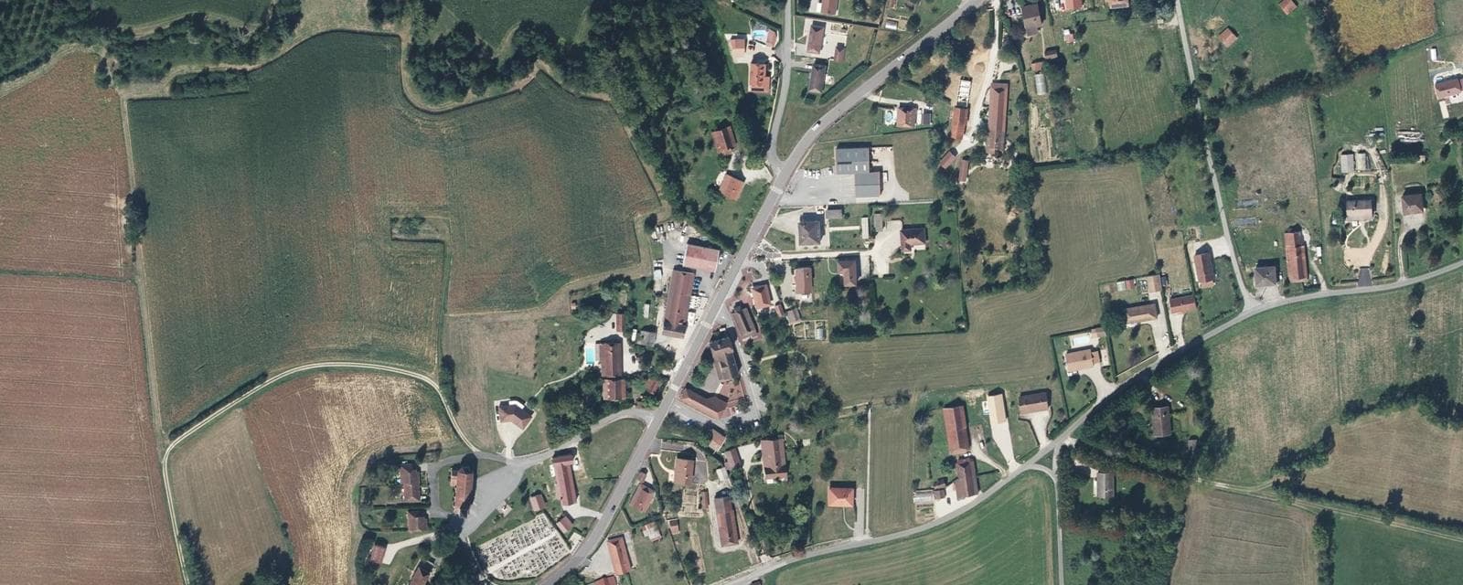 Vue aérienne de Vincelles (Saône-et-Loire)