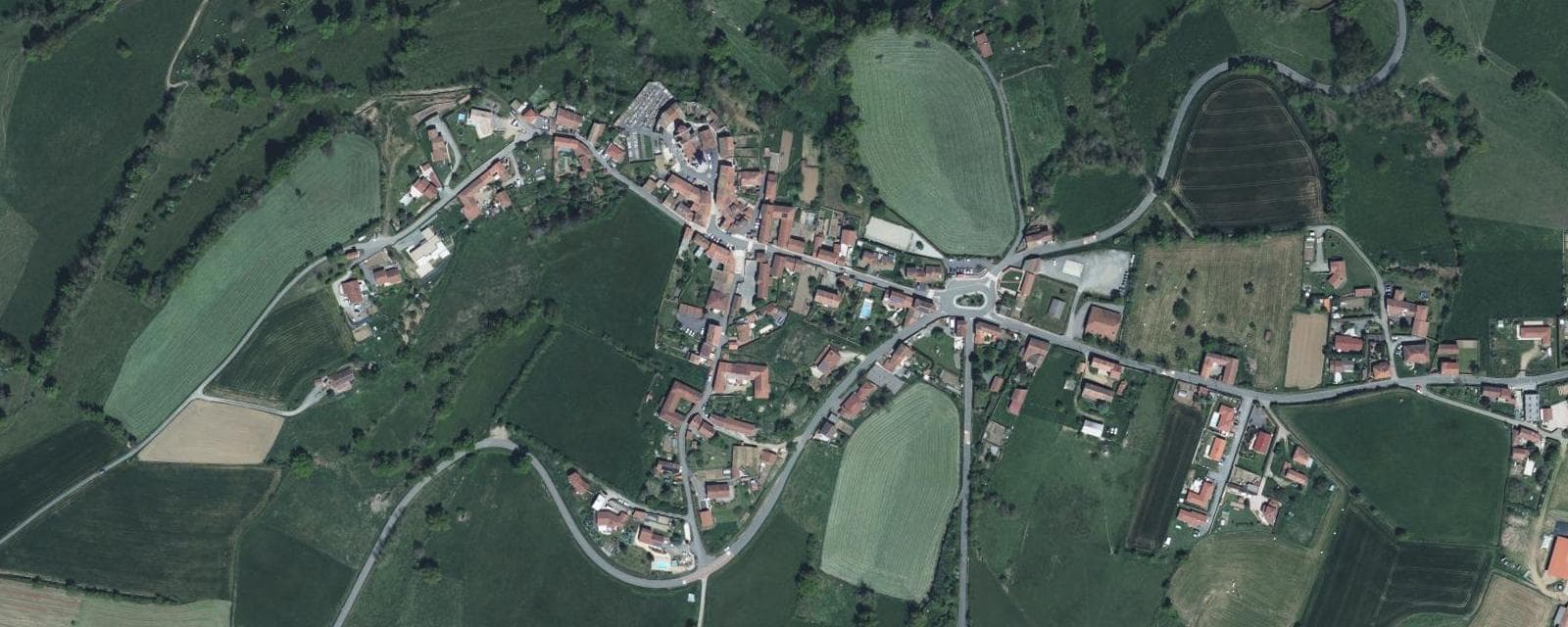 Vue aérienne de Virigneux (Loire)