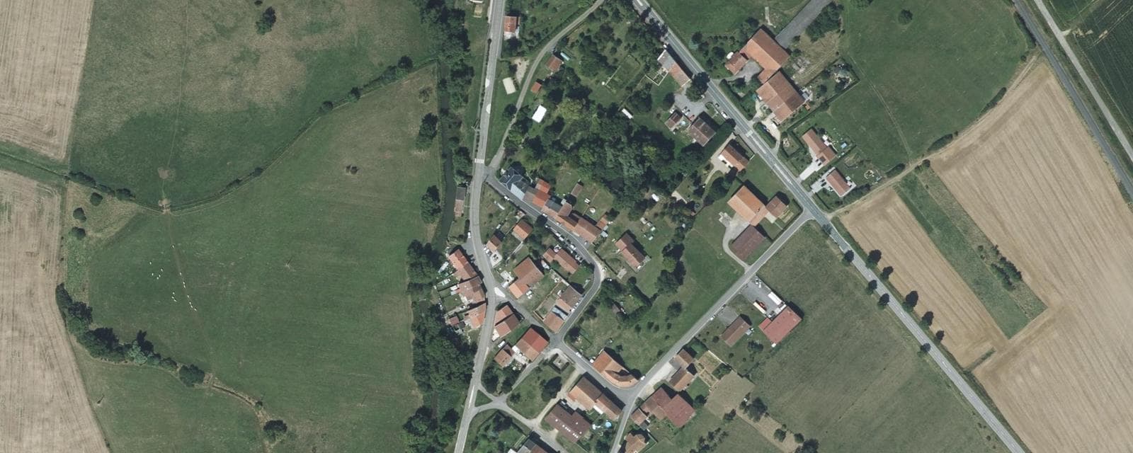 Vue aérienne de Warcq (Meuse)